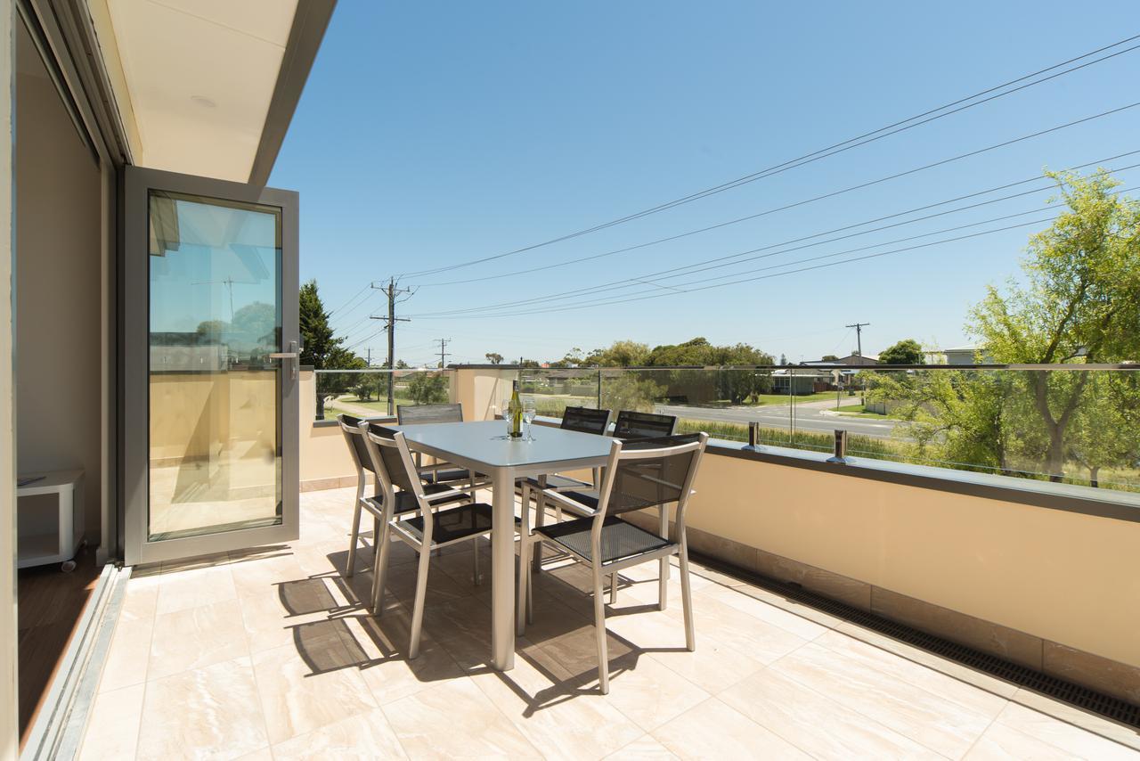 Rosewater Townhouses Dromana Esterno foto